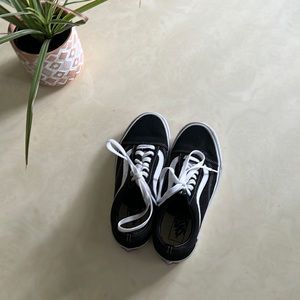 Old Skool Black Vans Size 7.5 Women